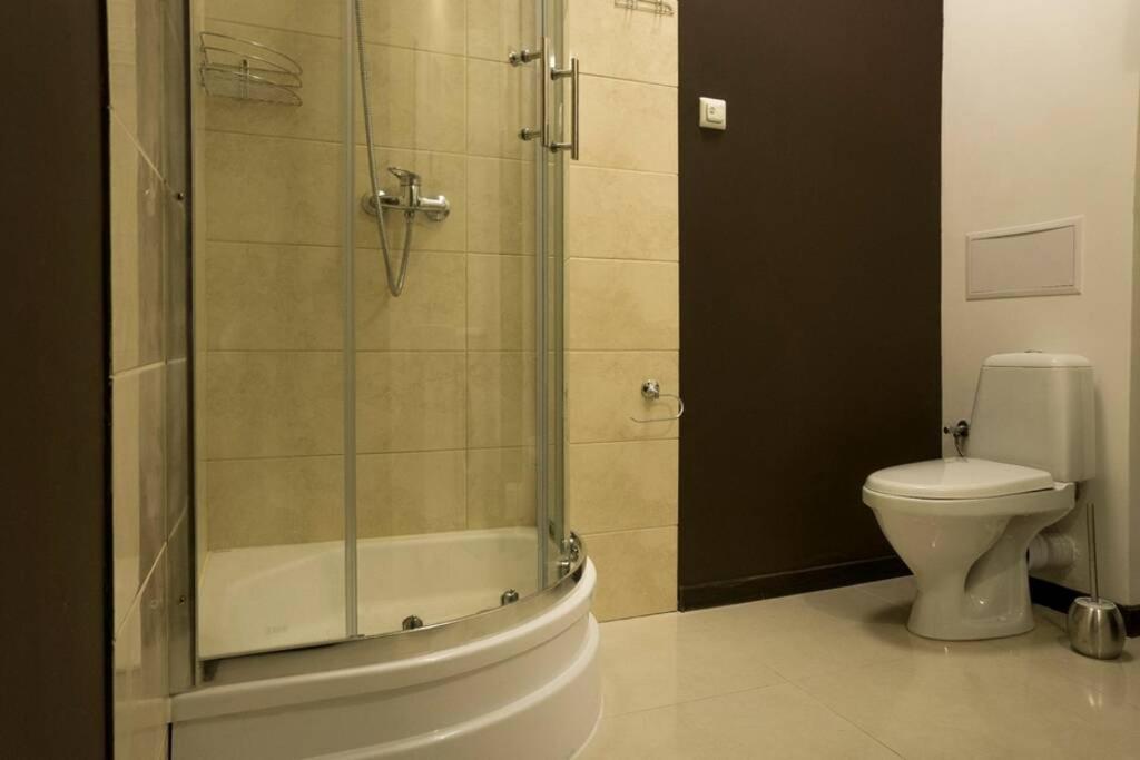 Doba In Ua Baku Bandery Apartments Dnyipropetrovszk Kültér fotó